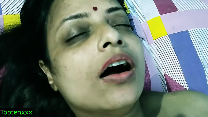 Desi Bhabhi Se Fait Prendre Par Une Grosse Bite Noire La Nuit