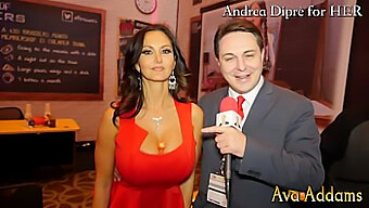 ดาราโป๊ Ava Addams แหย่ Andrea Diprèด้วยหน้าอกที่เต่งตึงของเธอ