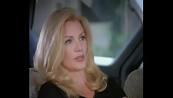 Titta På Shannon Tweed I En Softcore-Film Av Dawn